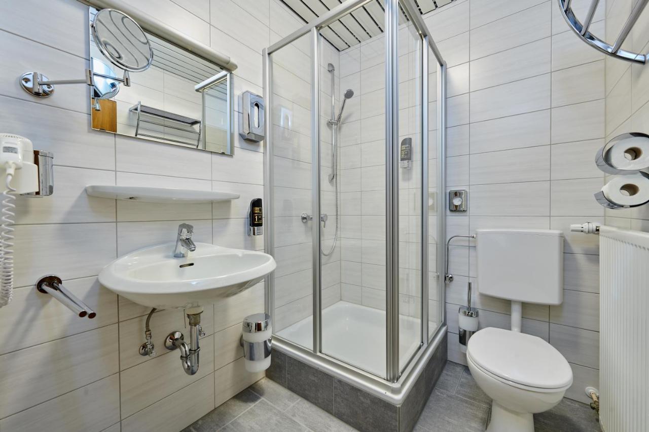 Hotel Giamas Щраубинг Екстериор снимка